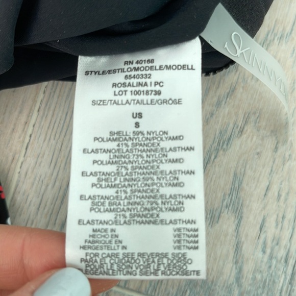 New swimsuit - Picture 9 of 11